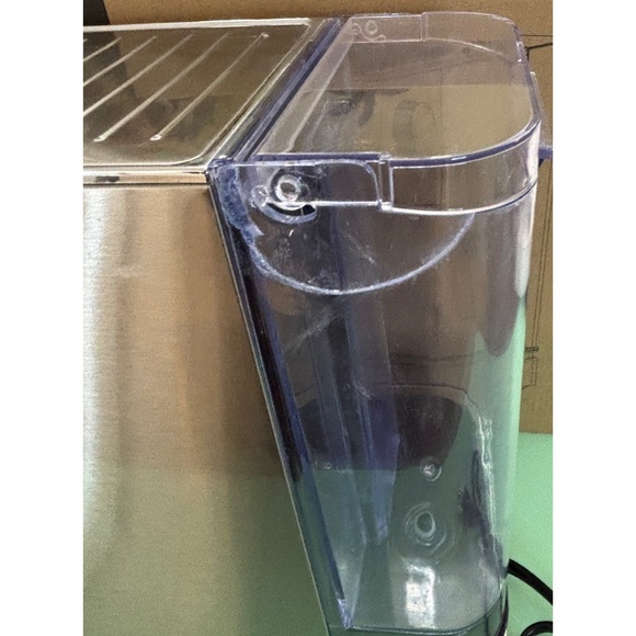 Cozeemax Espresso Coffee Machine (Model CM6888) - Picture 8 of 10